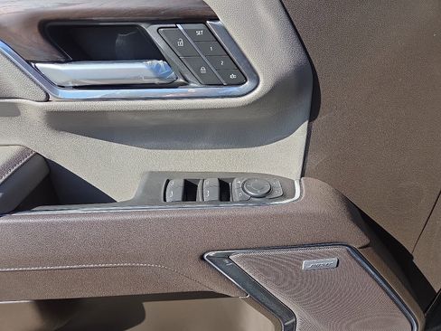 New 2026 GMC Sierra 1500 SLT image 10