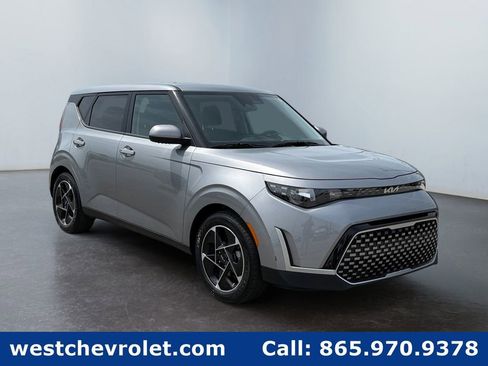 Used 2023 Kia Soul EX FWD image 1