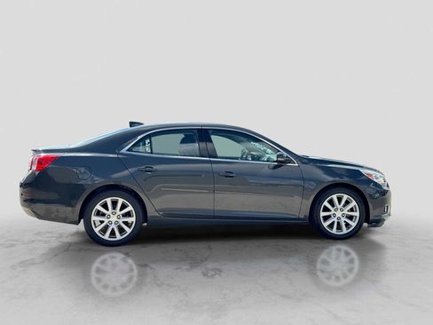 Used 2015 Chevrolet Malibu LT w/ Leather Package FWD image 7