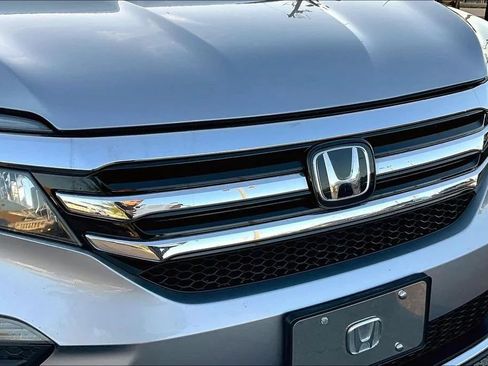 Used 2017 Honda Pilot Elite image 33