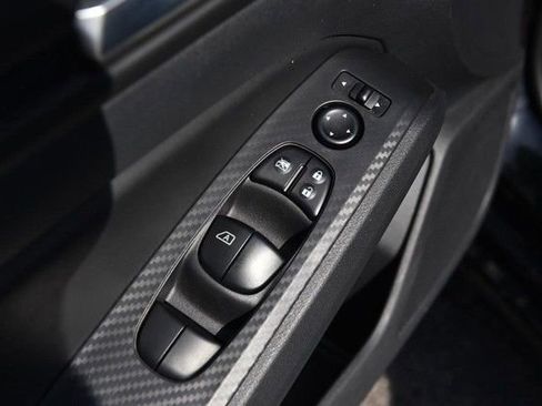 Certified 2025 Nissan Altima 2.5 SV image 9