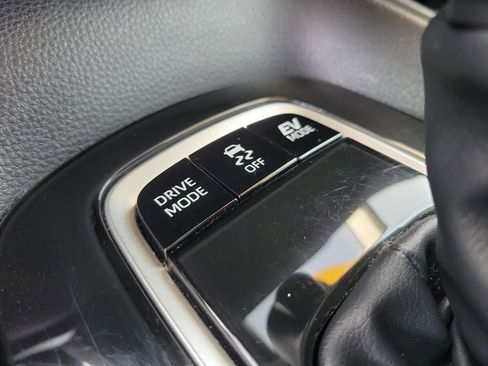 Used 2025 Toyota Corolla LE image 22