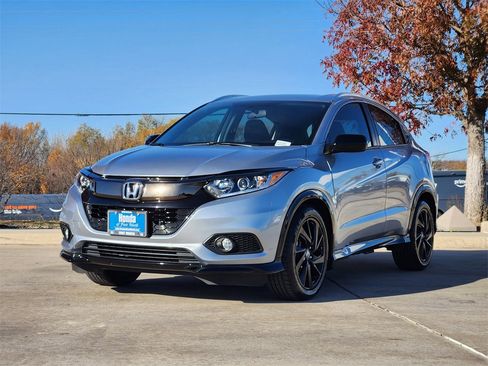 Certified 2022 Honda HR-V Sport image 3