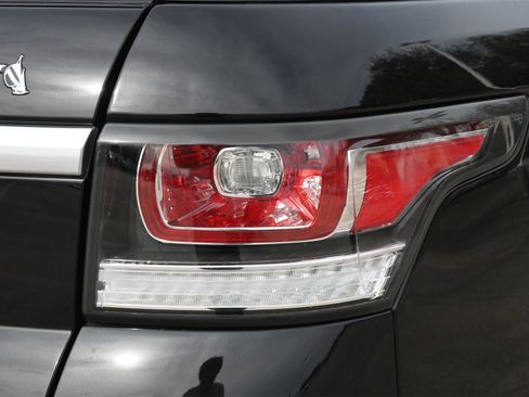 Used 2017 Land Rover Range Rover Sport HSE image 22