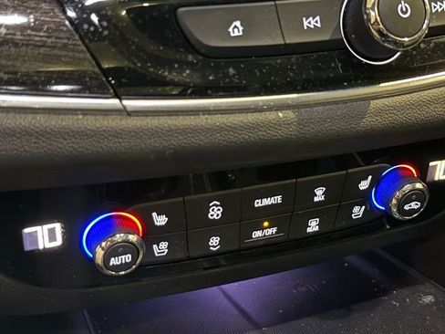 Used 2020 Buick Enclave Avenir w/ Avenir Technology Package image 16