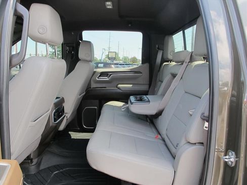 Used 2023 Chevrolet Silverado 1500 LTZ w/ LTZ Convenience Package II AWD/4WD image 16