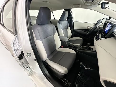 Used 2023 Toyota Corolla LE image 27