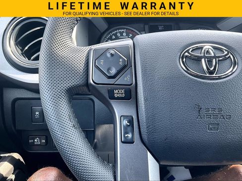 Used 2022 Toyota Tacoma TRD Sport AWD/4WD image 23