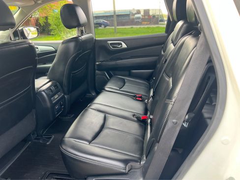 Used 2017 Nissan Pathfinder SL w/ SL Premium Package AWD/4WD image 11