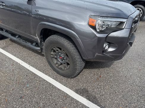 Used 2023 Toyota 4Runner SR5 Premium w/ Moonroof Package image 4