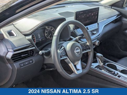 Used 2024 Nissan Altima 2.5 SR w/ SR Premium Package AWD/4WD image 15