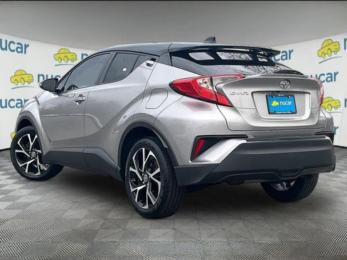 Used 2020 Toyota C-HR XLE image 4