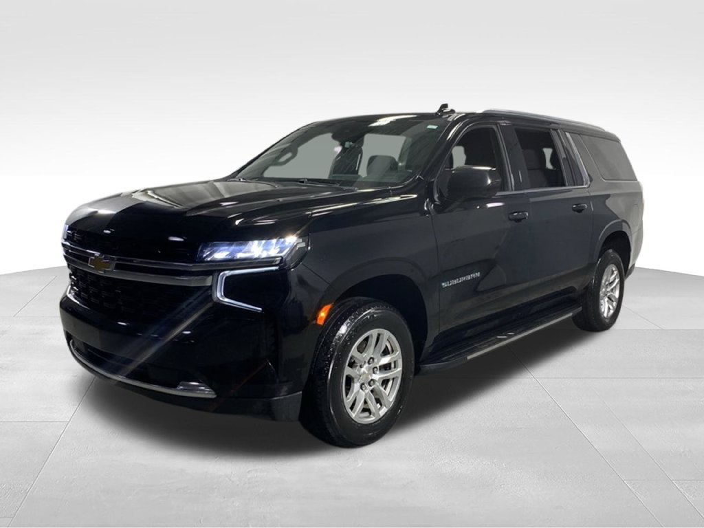 Used 2024 Chevrolet Suburban LS AWD/4WD image 4