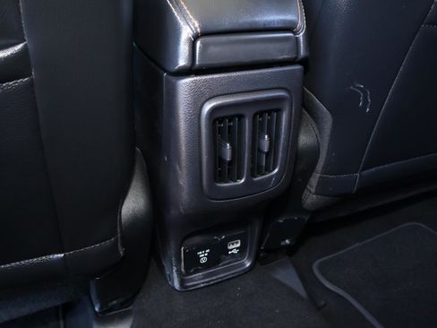 Used 2017 Jeep Compass Latitude w/ Popular Equipment Group image 13