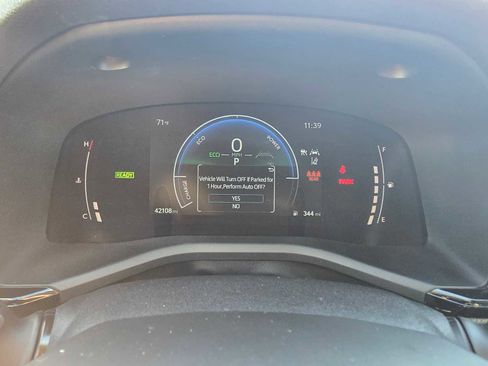 Used 2025 Toyota Camry LE image 25