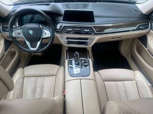 Used 2016 BMW 750i xDrive AWD/4WD image 19