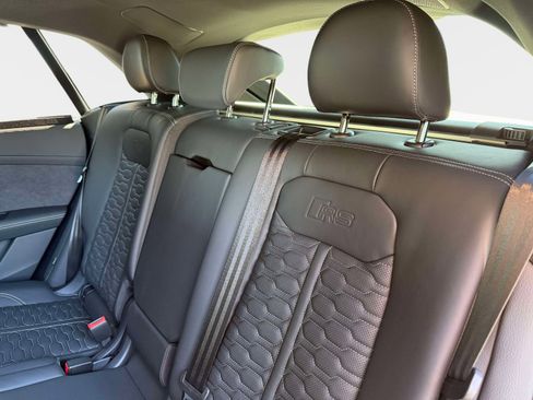 Used 2026 Audi RS Q8 performance image 29