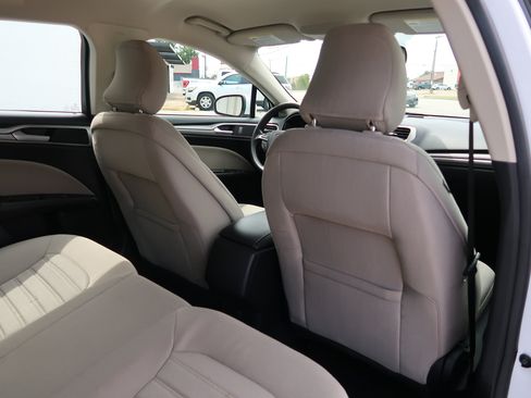 Used 2019 Ford Fusion S FWD image 29