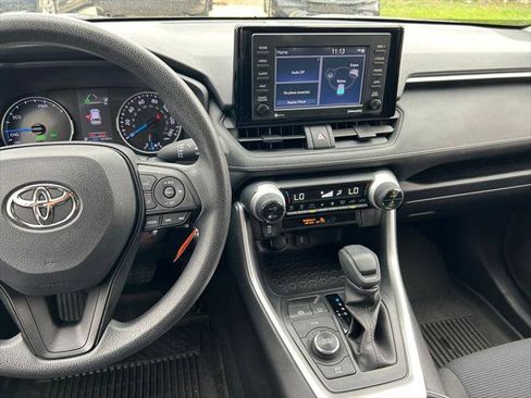 Certified 2022 Toyota RAV4 LE image 18