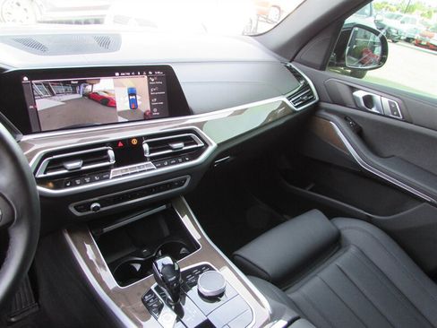 Used 2021 BMW X5 xDrive40i w/ Convenience Package AWD/4WD image 15