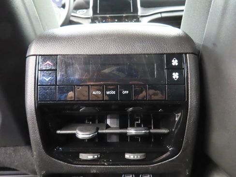 Used 2021 Jeep Grand Cherokee L Laredo AWD/4WD image 14