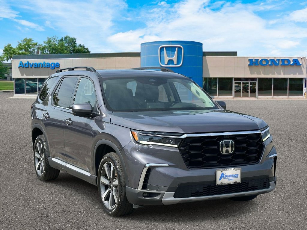 Used 2023 Honda Pilot Elite image 1