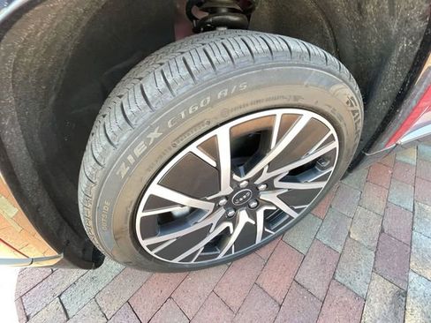 Used 2025 Jeep Wagoneer S Limited image 8