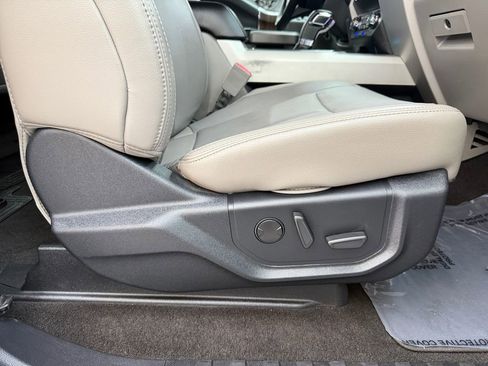 Used 2020 Ford F150 Lariat RWD image 35