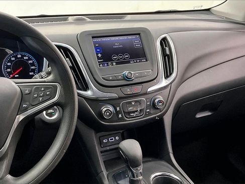 Used 2023 Chevrolet Equinox LT image 5