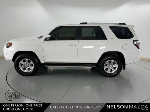 Used 2019 Toyota 4Runner SR5 Premium AWD/4WD image 9