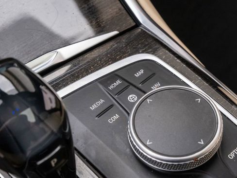 Used 2021 BMW 330i xDrive Sedan w/ Convenience Package image 21