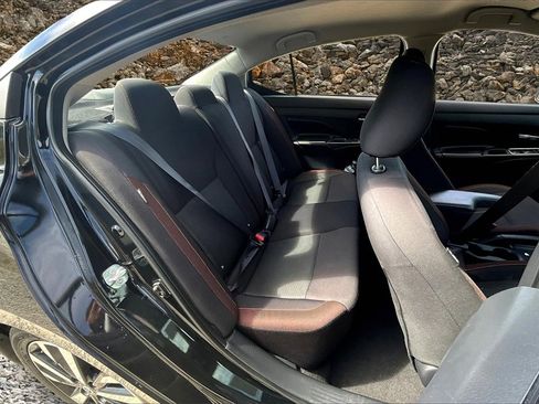 Used 2021 Nissan Versa SR image 26