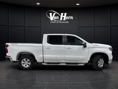 Used 2023 Chevrolet Silverado 1500 LT AWD/4WD image 2