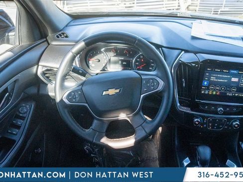 Used 2023 Chevrolet Traverse LT image 5