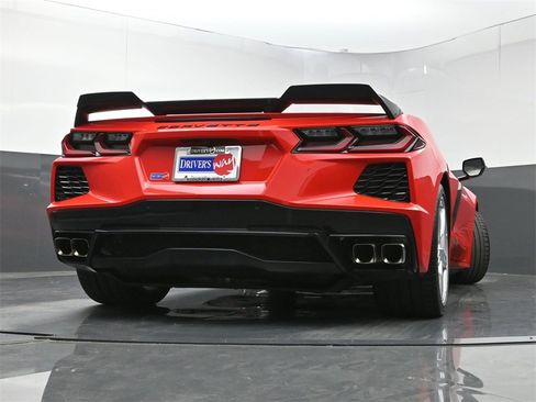 Used 2023 Chevrolet Corvette Stingray Coupe w/ Z51 Performance Package image 26
