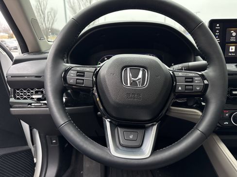 Used 2025 Honda Accord Touring image 17