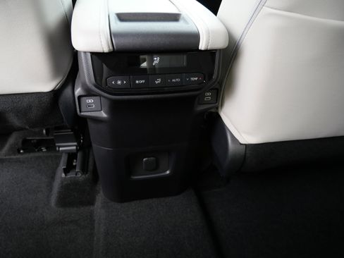 New 2026 Toyota Grand Highlander AWD Hybrid image 10