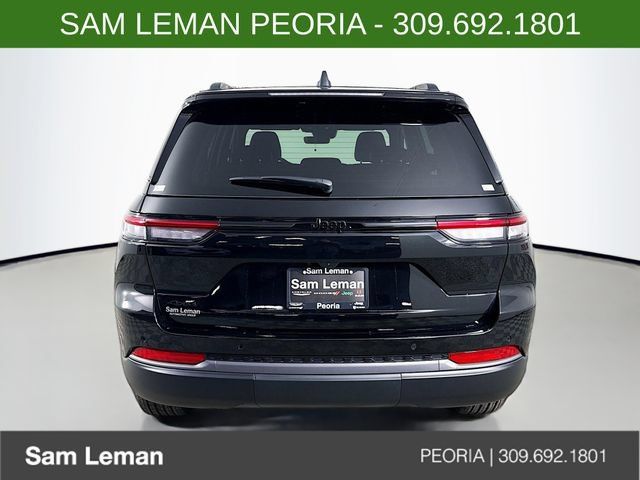 New 2026 Jeep Grand Cherokee Altitude AWD/4WD image 6