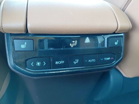 Used 2020 Toyota Highlander Platinum image 33