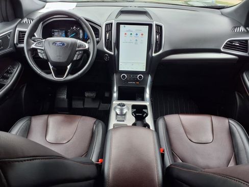 Used 2022 Ford Edge Titanium w/ Equipment Group 301A image 10