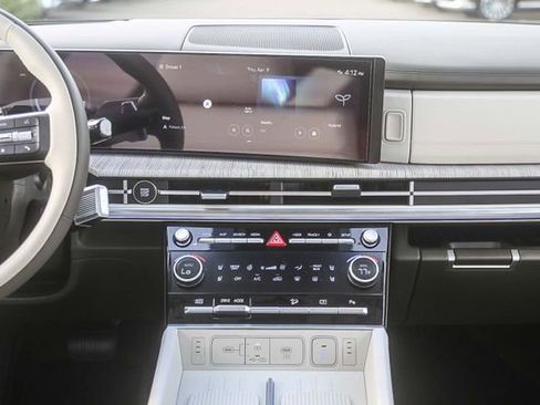 Used 2025 Hyundai Santa Fe Calligraphy FWD image 14