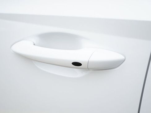 Certified 2025 Hyundai Tucson SE image 7