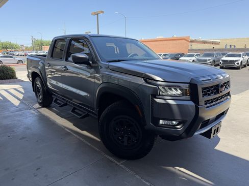 Used 2025 Nissan Frontier PRO-4X w/ Pro Premium Package AWD/4WD image 6