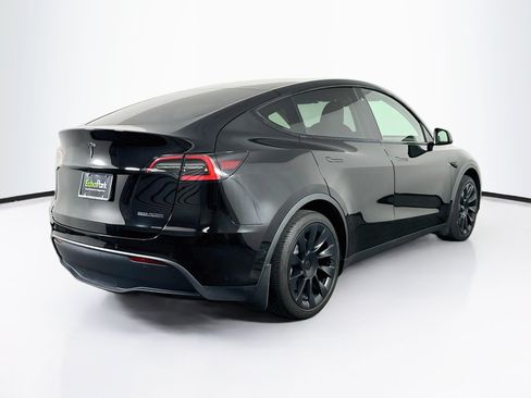 Used 2021 Tesla Model Y 2WD image 9