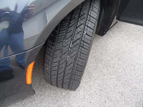 Used 2019 Chrysler 300 Limited image 7