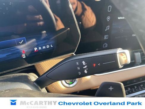 New 2026 Chevrolet Equinox ACTIV w/ Convenience Package III AWD/4WD image 24