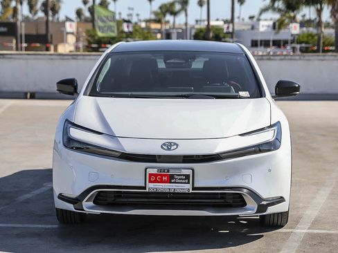 New 2026 Toyota Prius Plug-In Hybrid FWD image 3
