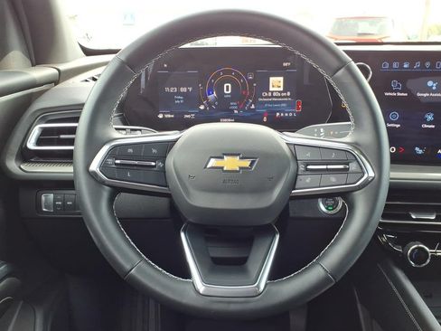 Used 2024 Chevrolet Traverse LT w/ Trailering Package AWD/4WD image 10