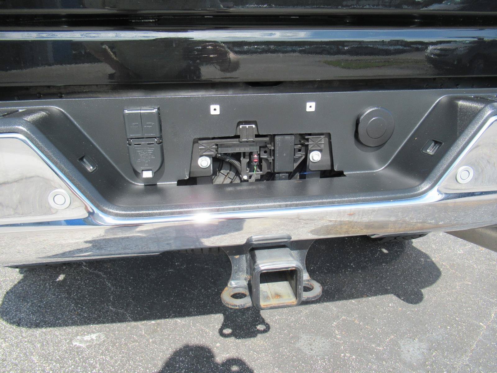 Used 2023 Chevrolet Silverado 2500 LTZ w/ LTZ Convenience Package AWD/4WD image 9