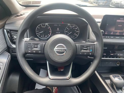 Used 2021 Nissan Rogue SV AWD/4WD image 14